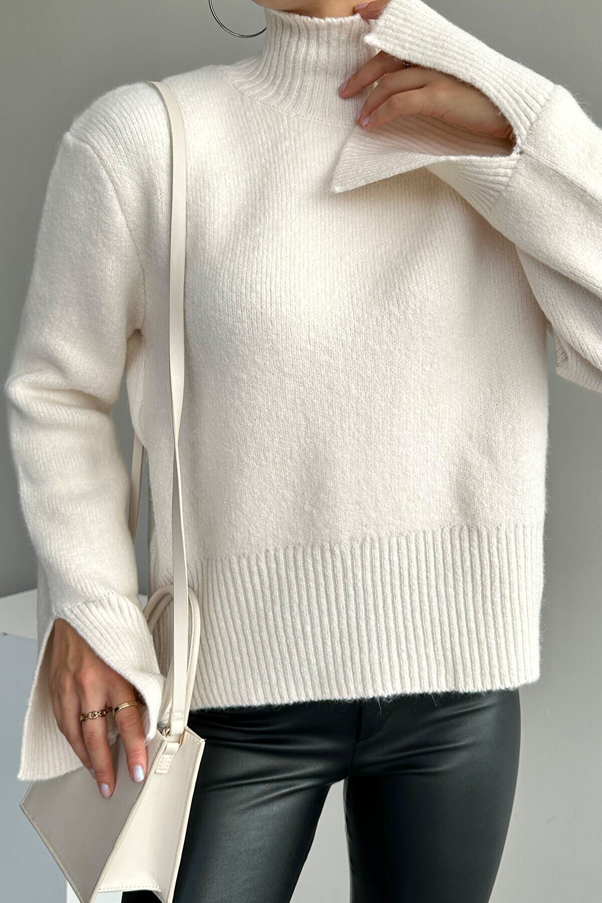 Cream Womens Turtleneck Knitwear Sweater with Slit Sleeves