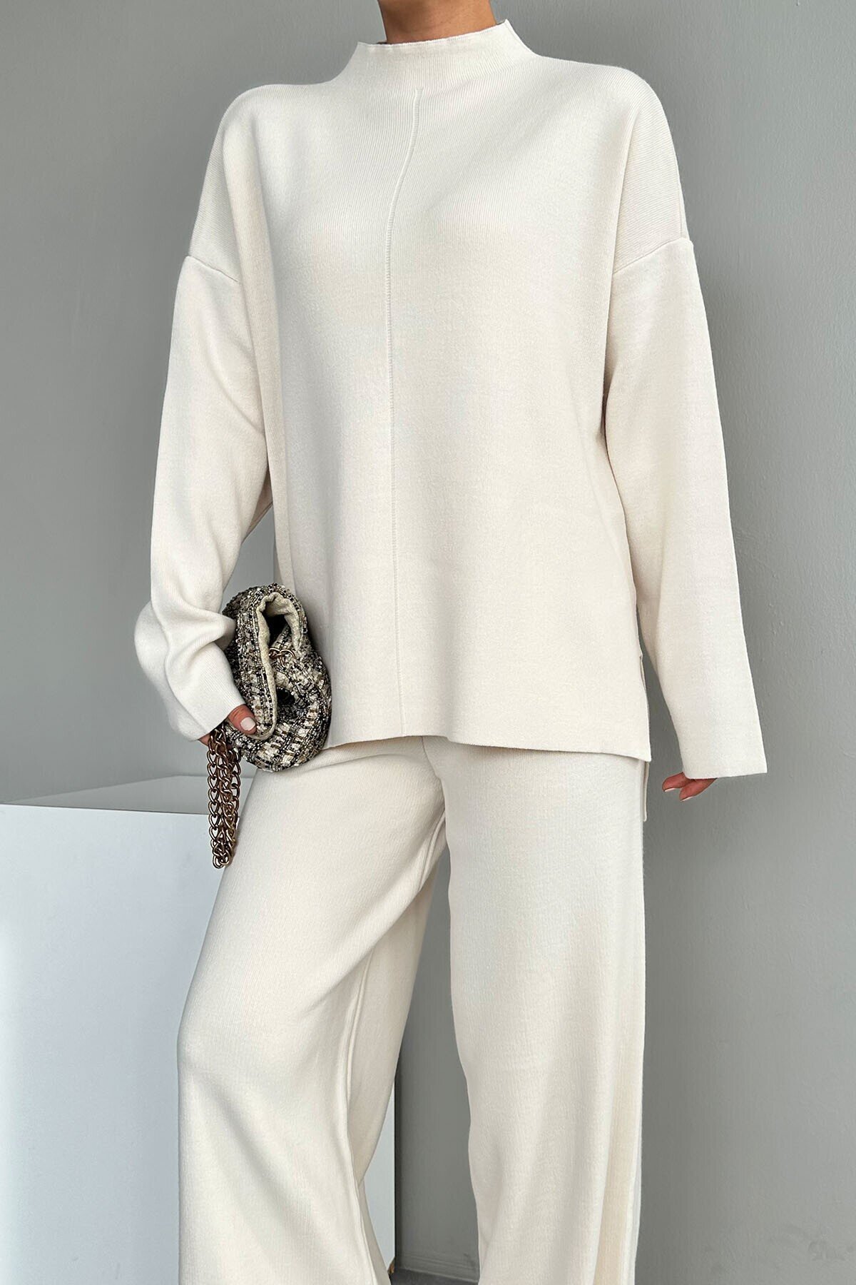 Cream Woman Zeneta Upright Collar Knit Tunic Pant Set