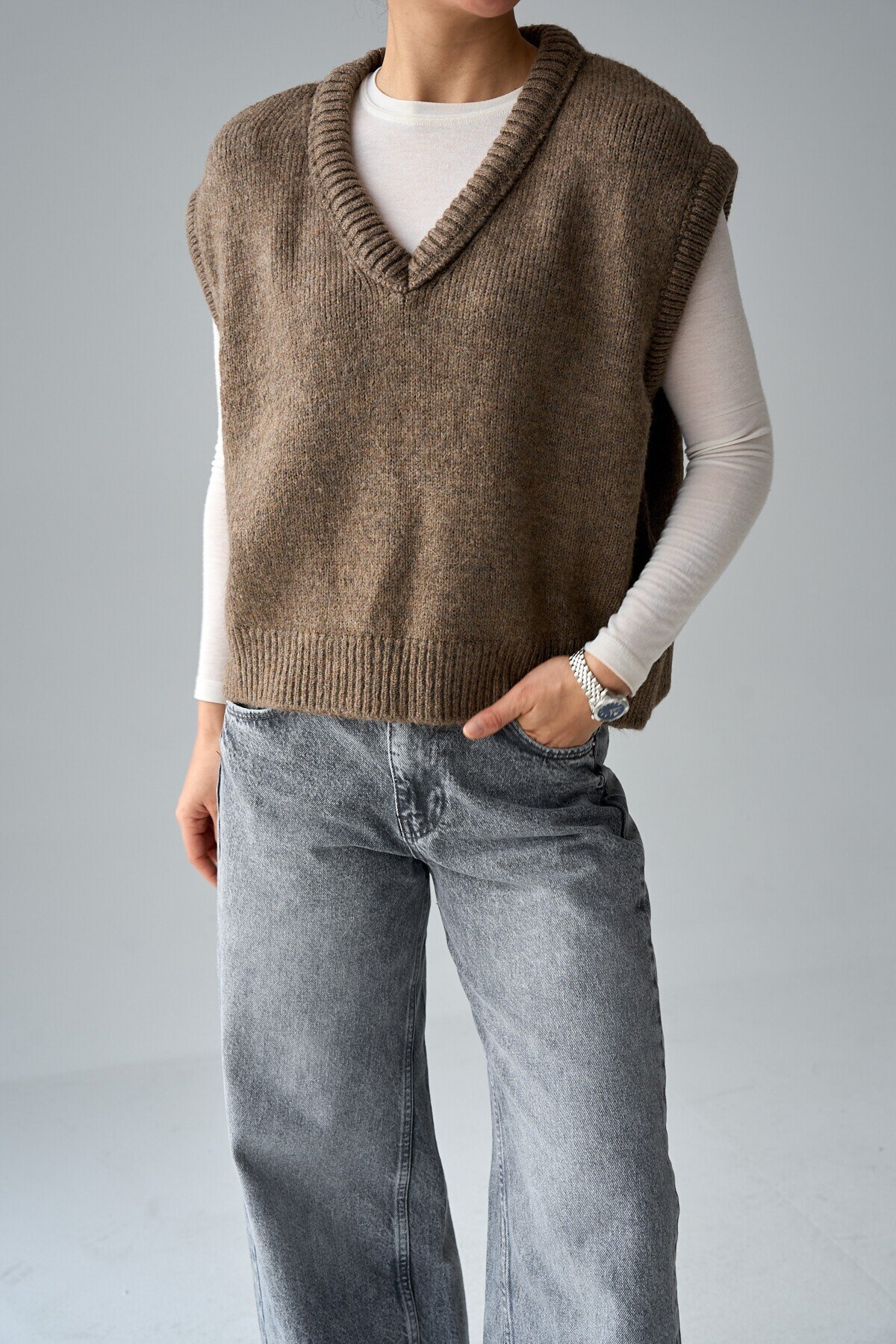 Dark Mink Woman Seren V Neck Knit Sweater