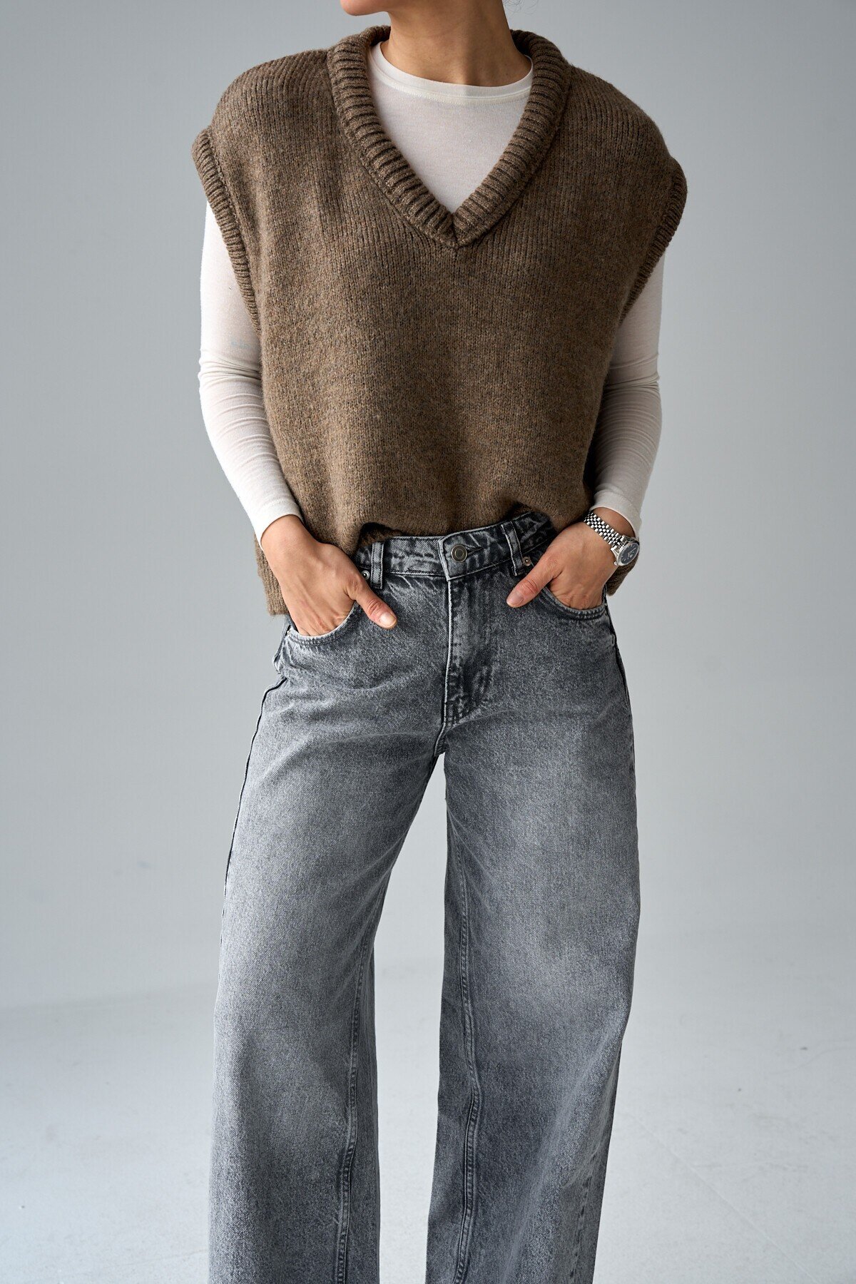 Dark Mink Woman Seren V Neck Knit Sweater