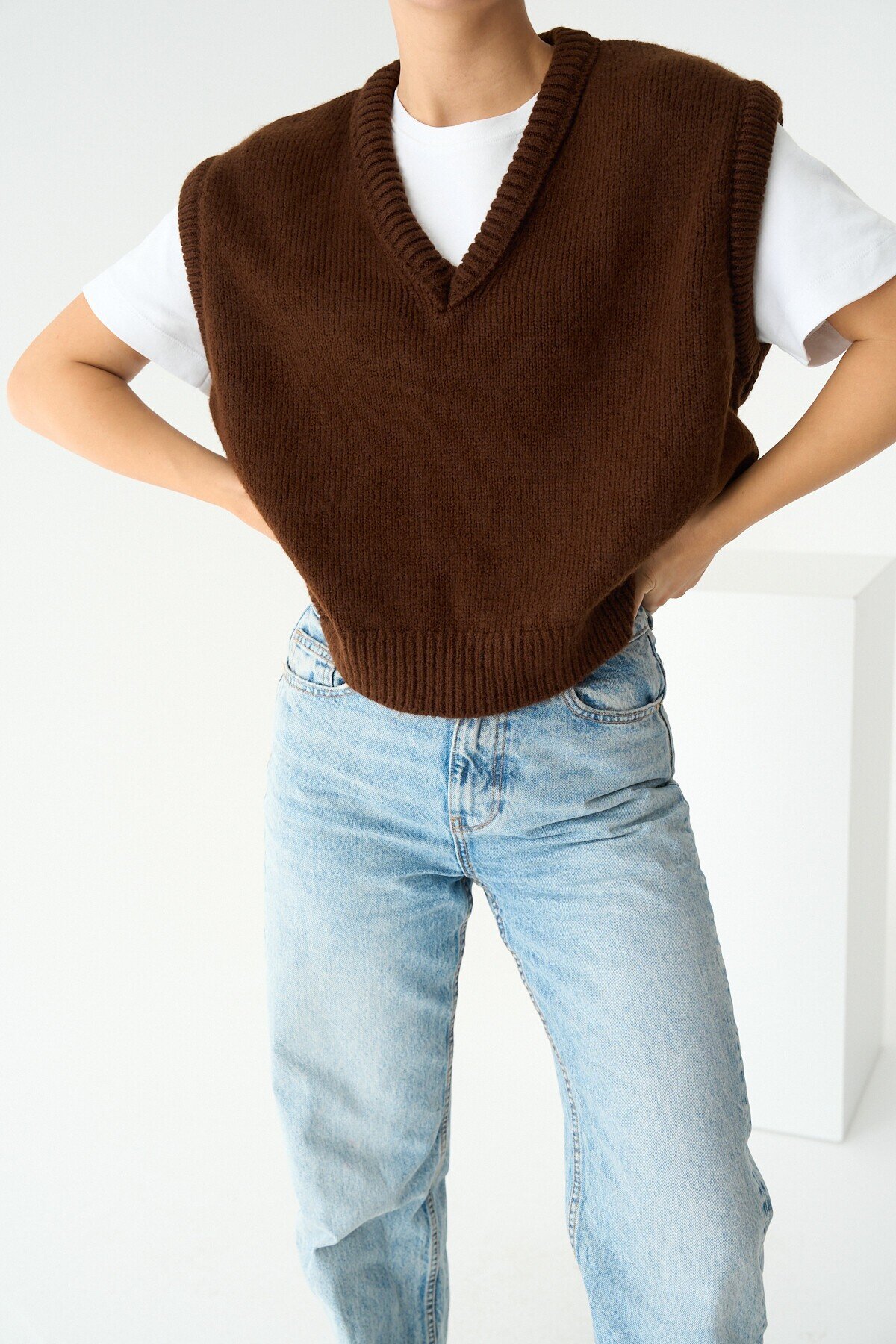 Dark Brown Woman Seren V Neck Knit Sweater
