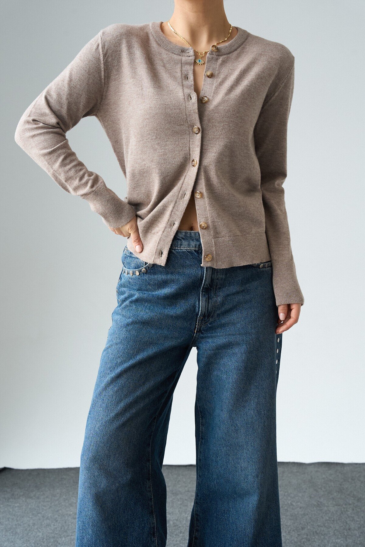 Beige 