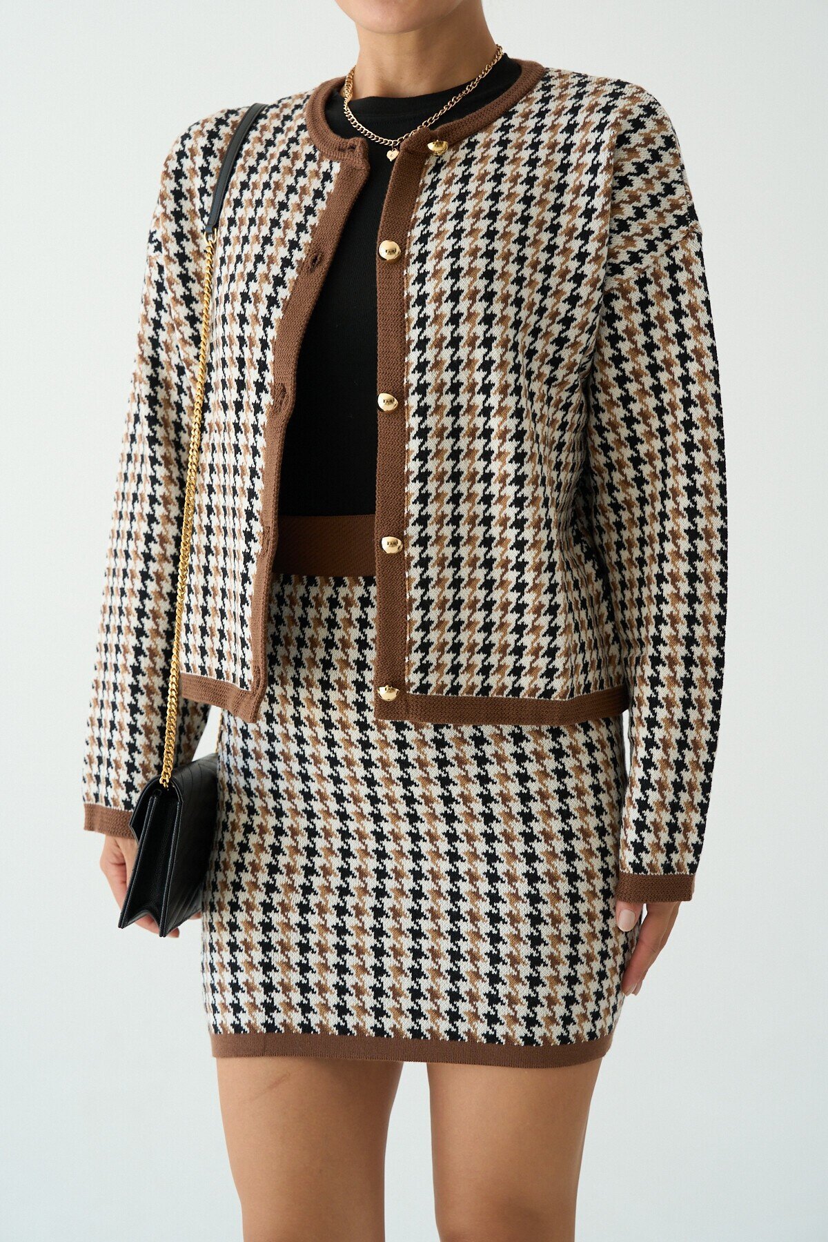 Brown-Cream 