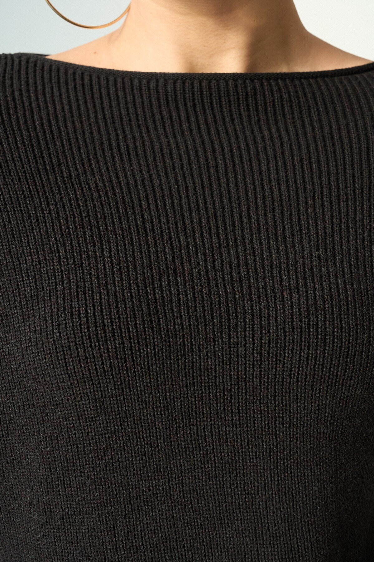 بني غامق 