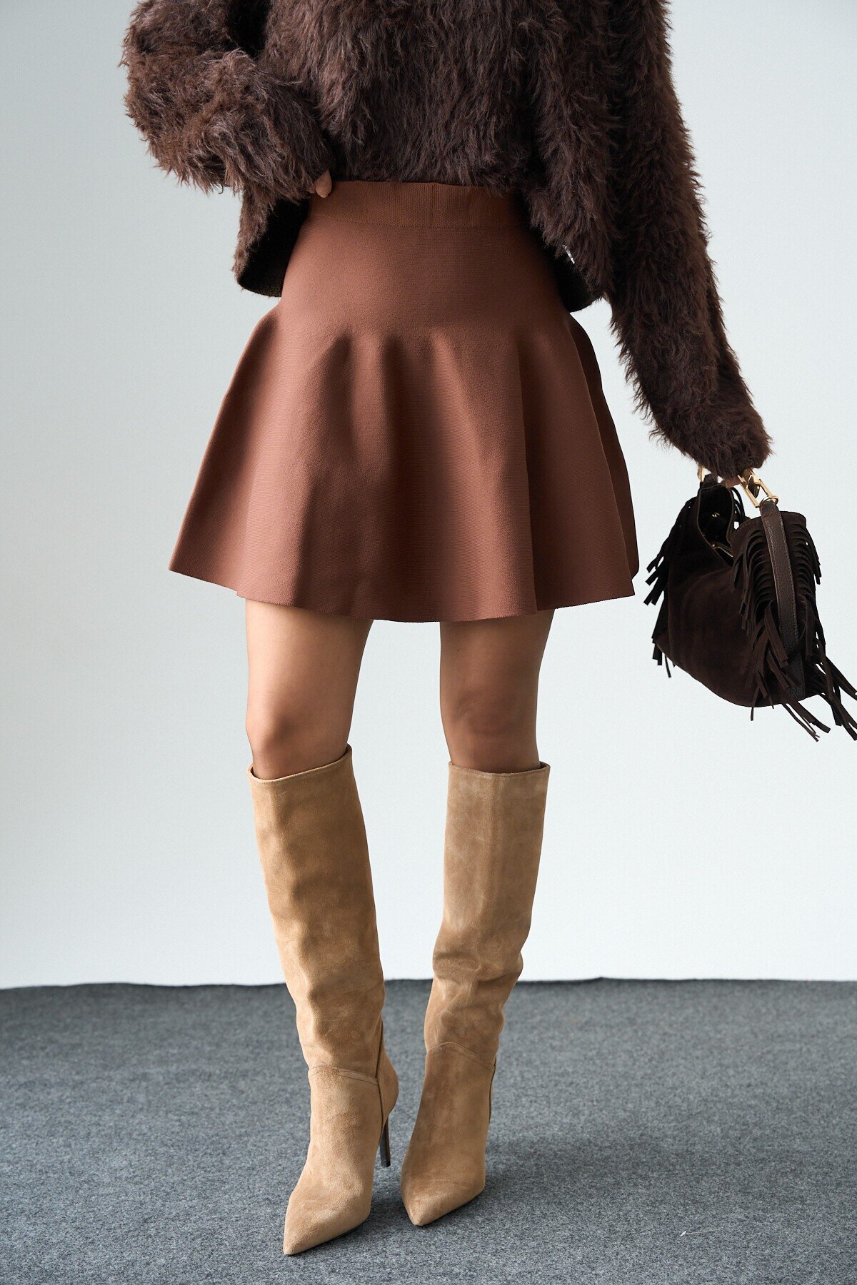 Dark Brown 