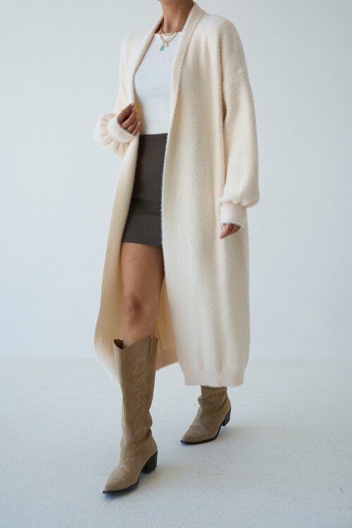Cream 