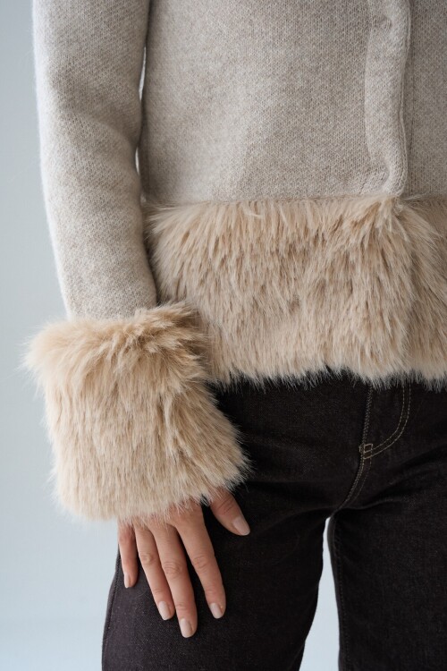 Beige 