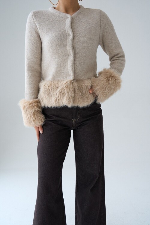 Beige 