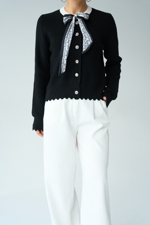 Black-Cream 